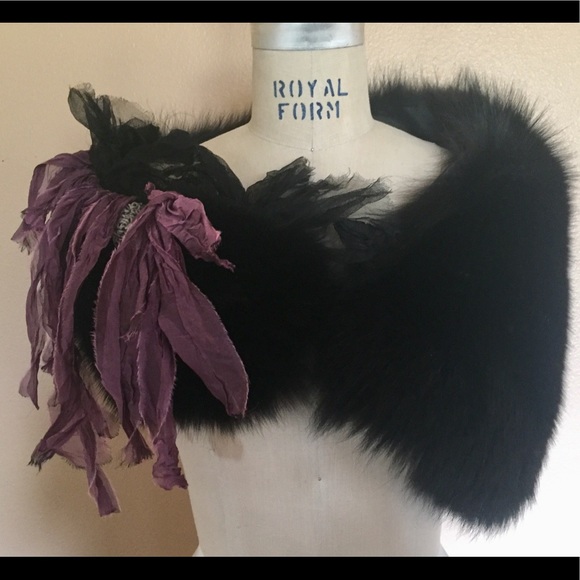 Accessories - A fur shoulder wrap